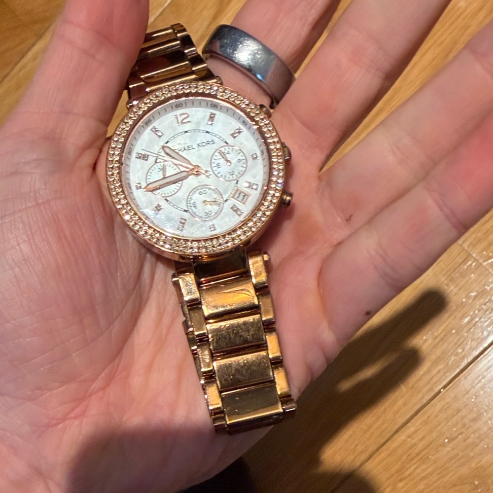 Michael Kors Rose Gold Chronograph Watch 111201 - Picture 4 of 6